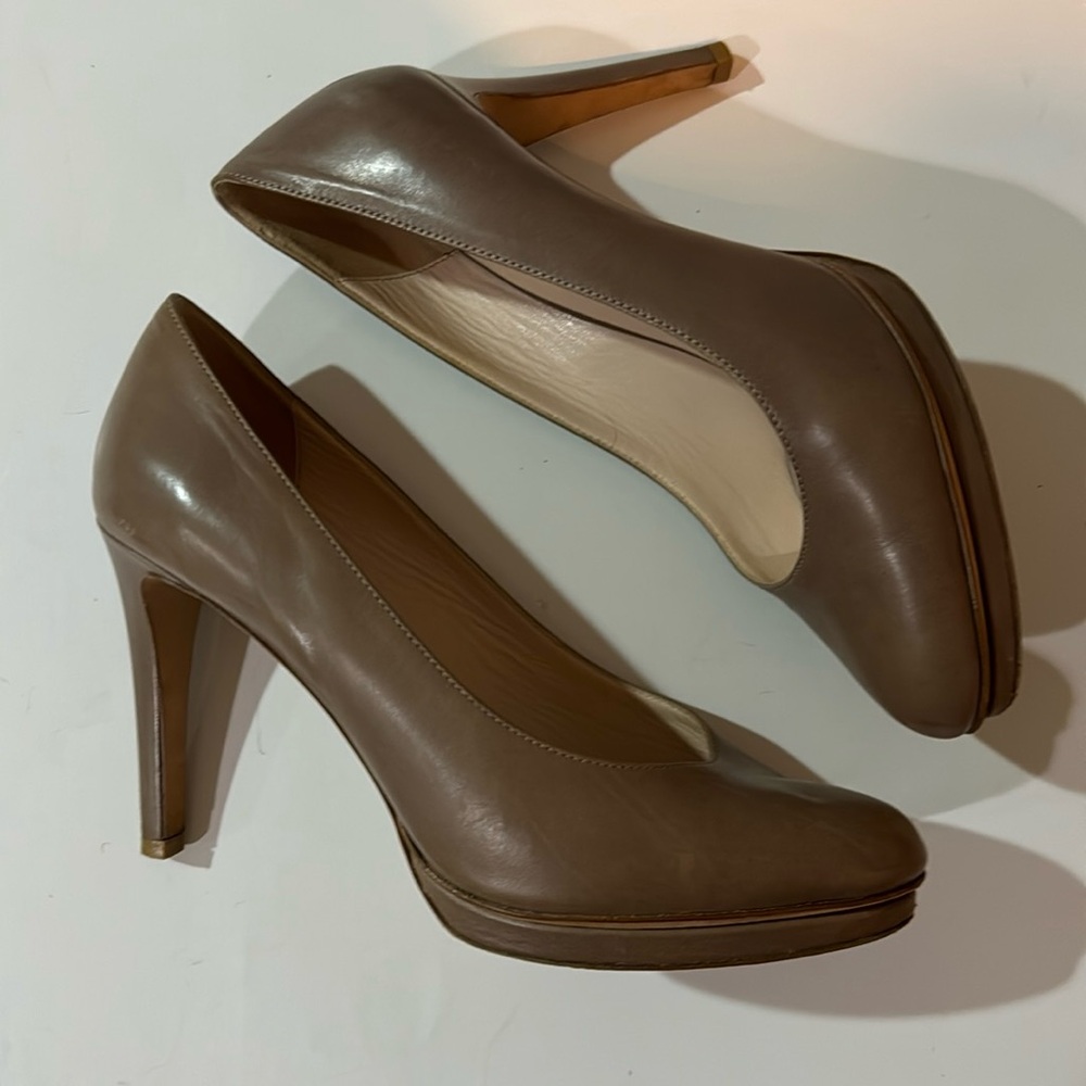 Giorgio Armani Taupe Pumps Size 38